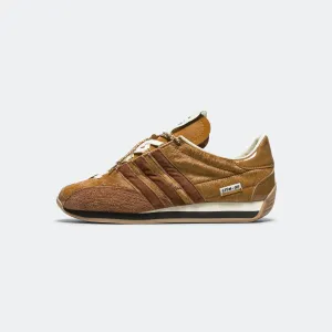 Country OG x SFTM - Bronze Strata/Wild Brown-Crew White